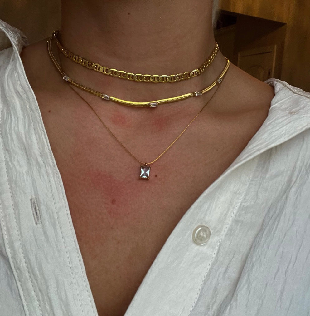 THE THIN WHITE HAILEY NECKLACE